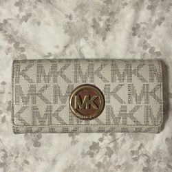 Michael Kors Fulton Continental Flap Wallet