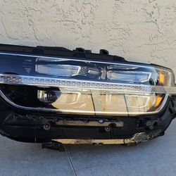 Genesis G90 Headlight 