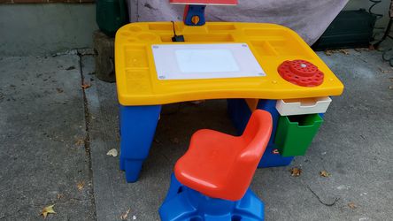 Little tikes desk with light and chair