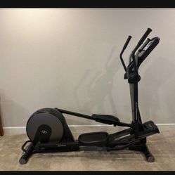 NordicTrack AudioStrider 800 Elliptical