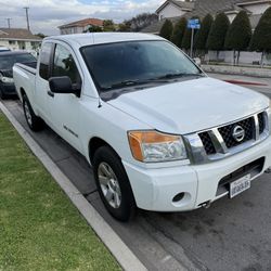 Nissan Titan XE Low Miles Clean Title Smog Ready 09