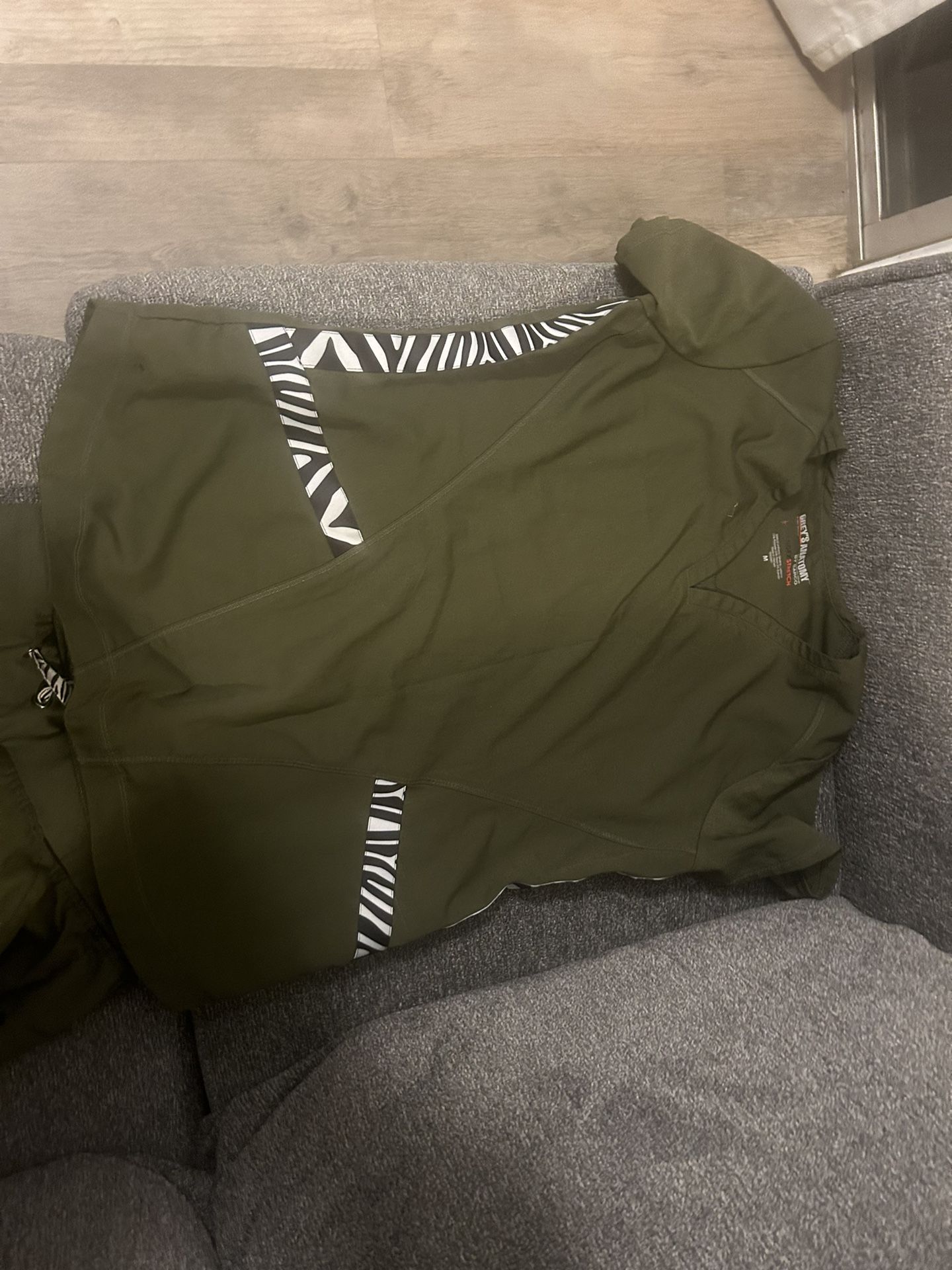 Grey Anatomy Scrubs  Olive Green