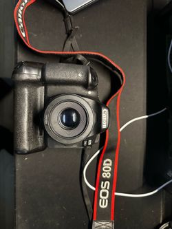 Canon 80D DSLR