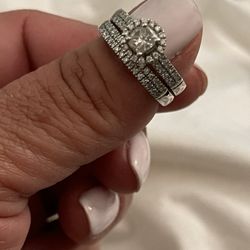 Beautiful Wedding Set For Sale, Never Used