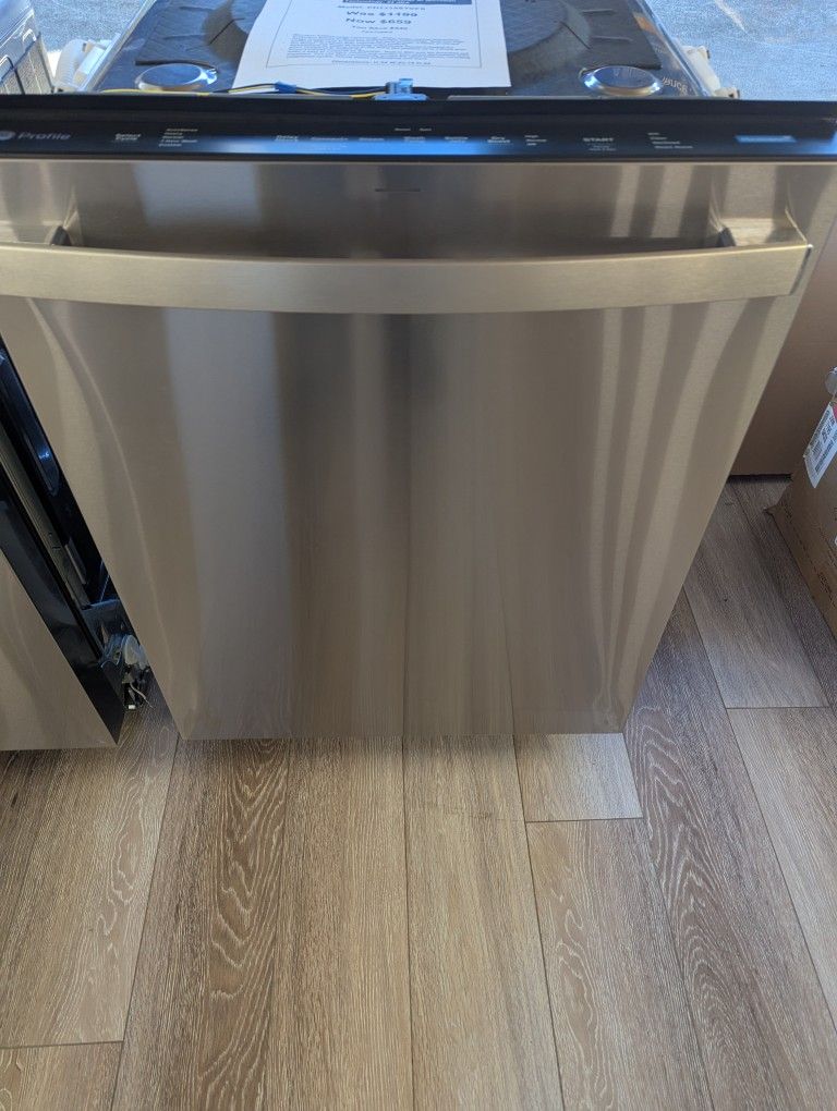 GE Profile 24 In Smart Built In Top Control Fingerprint Resistant Dishwasher W/Microban,44 Dba