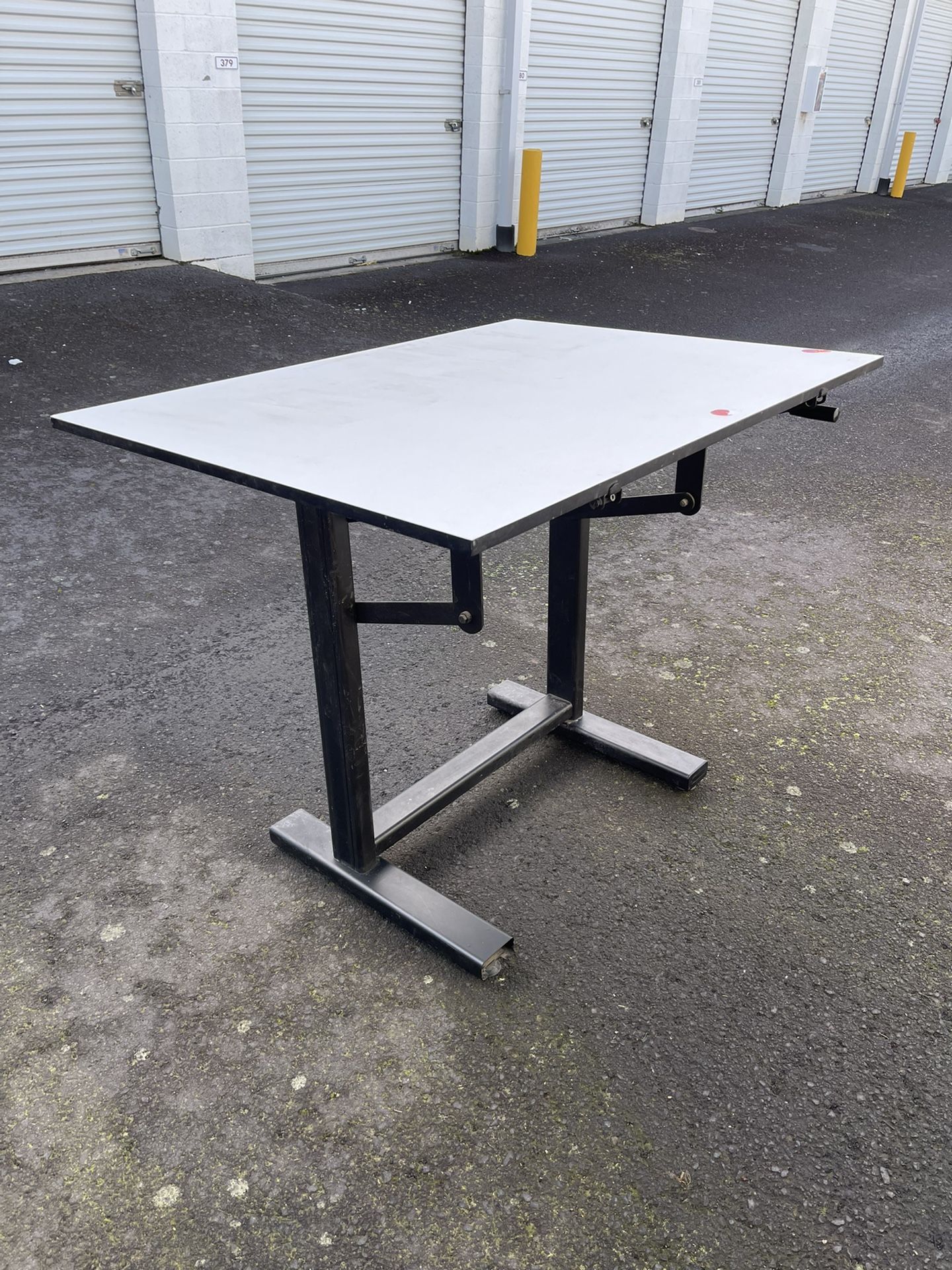 Work Table Or artist Table