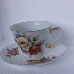 Vintage Shelly Teacup And Saucer Set