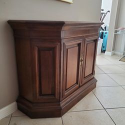 Read Wood Entreans Door Cabinet 