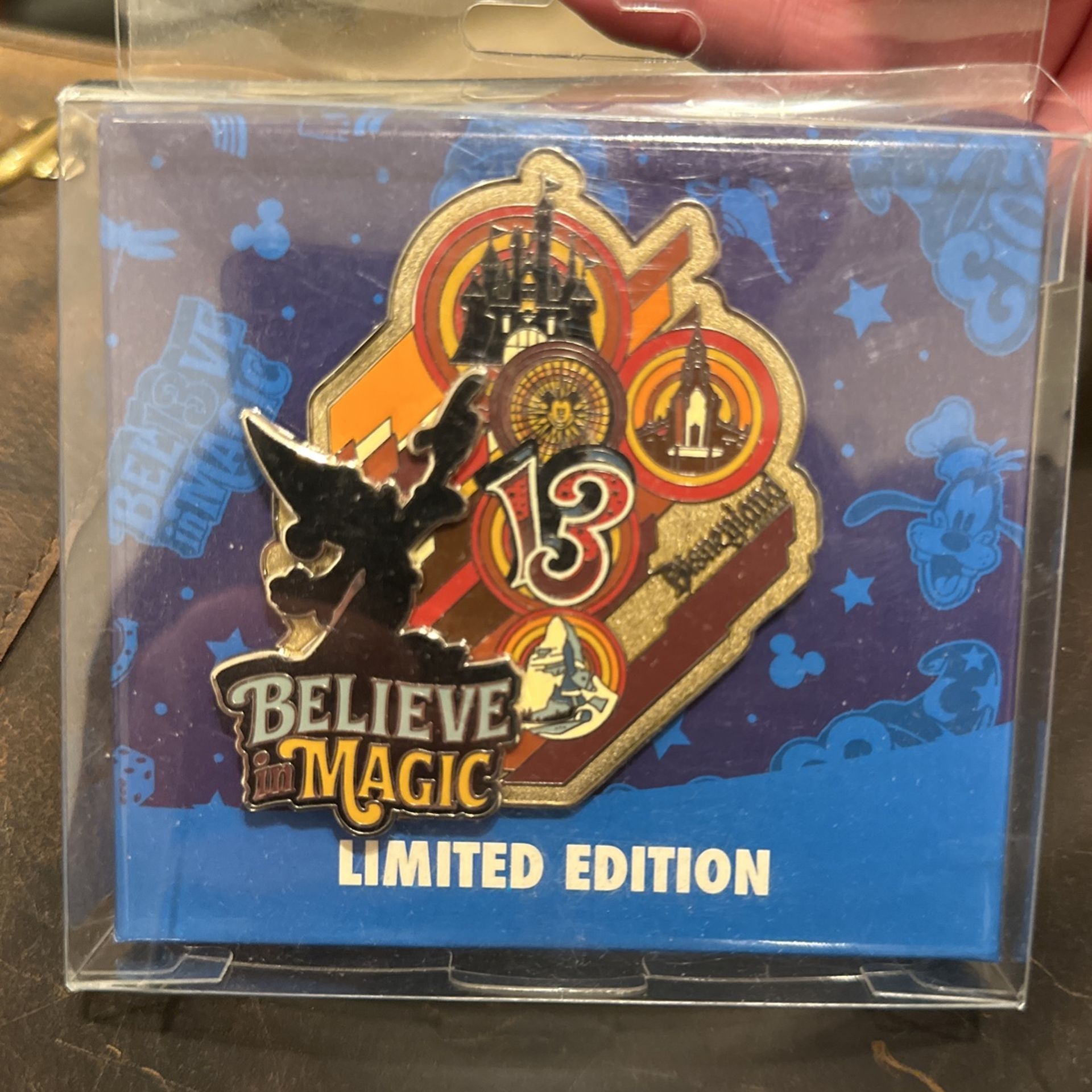 LE 300 Disney pin 13 Believe in Magic Jumbo Sorcerer Mickey Disney World Icons