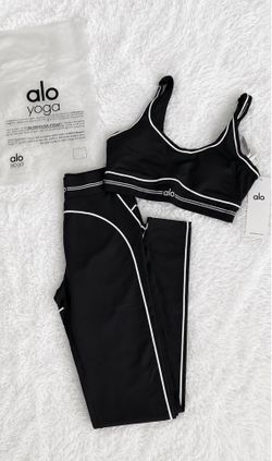 Alo Yoga Black & White Activewear Set Size Medium