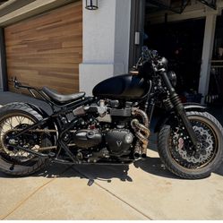 2018 Triumph Bobber Black