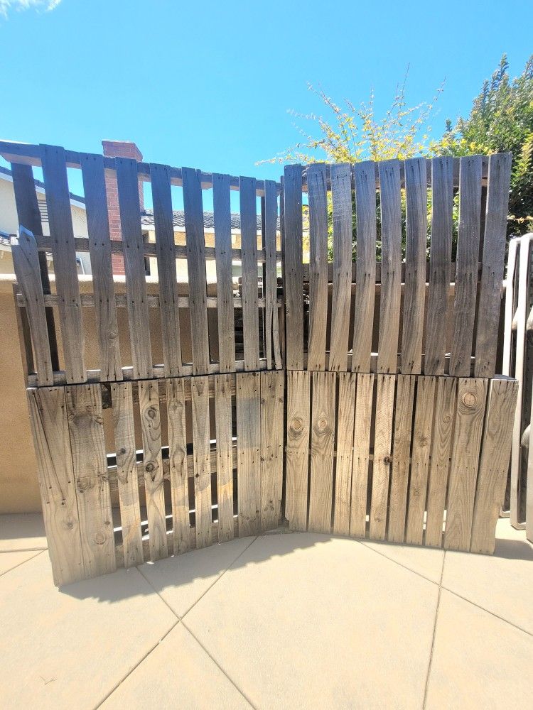 Wood Pallet Photo Backdrop