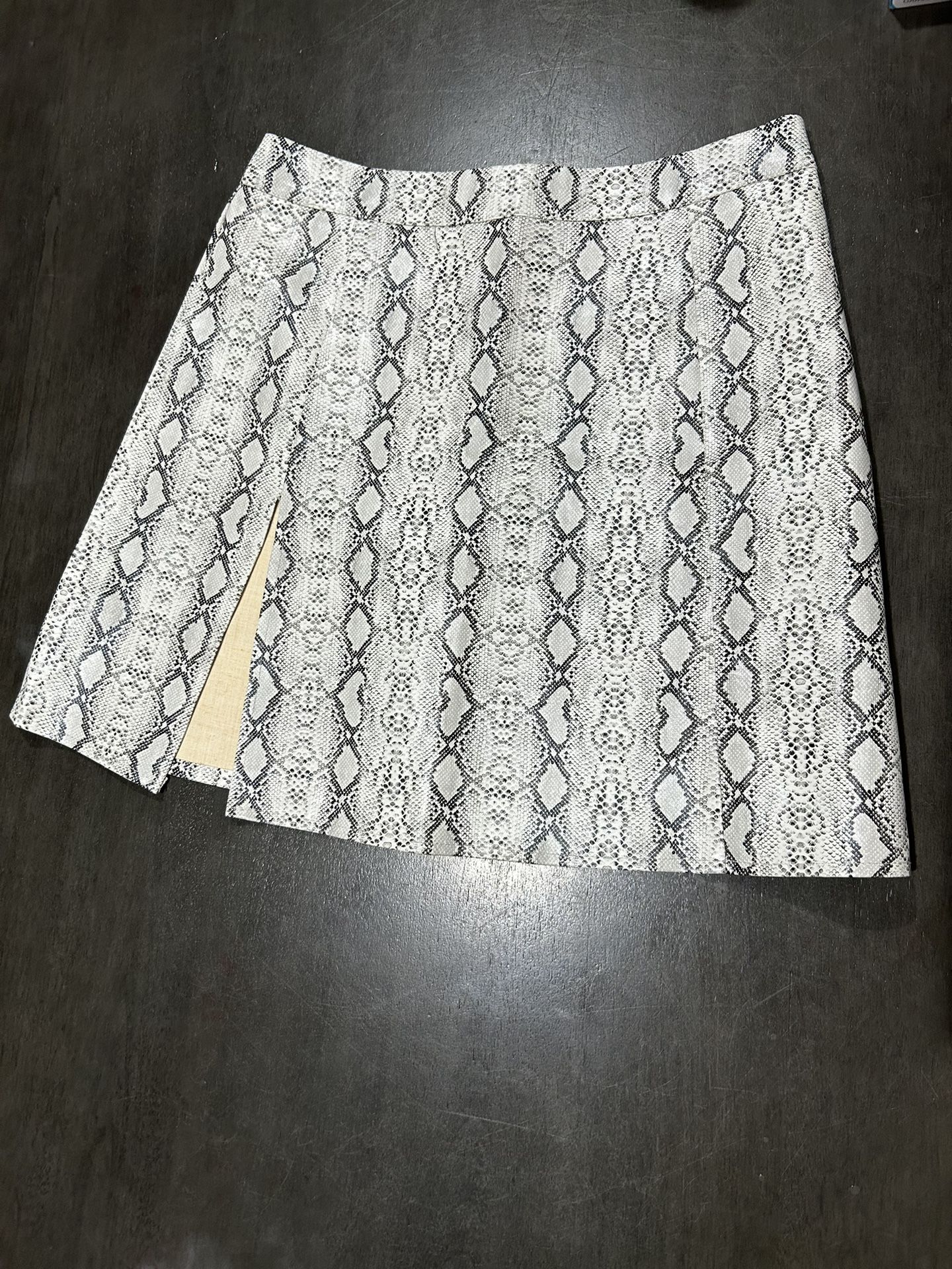 Skirt, fashion nova skirt, brown, size Medium
