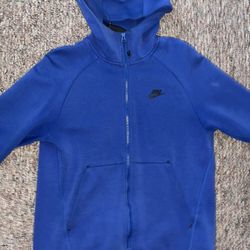 Nike tech , Blue , Size : Medium. Wore 2 times.