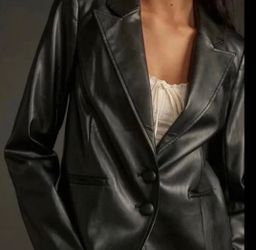 PAIGE Ciarra Puff Shoulder Faux Leather Black 2-Button Blazer Sleek Women's Sz 8, Like New