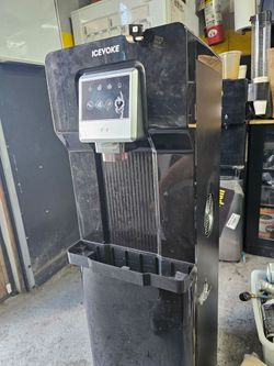 ICEVOKE model BYCZ623 water dispenser with a built-in ice maker