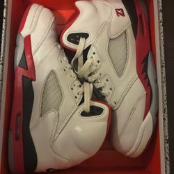Air Jordan’s Retro Fire Red White Black 