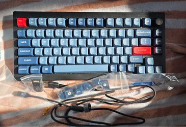 Keychron v1 max  (Banana keys)