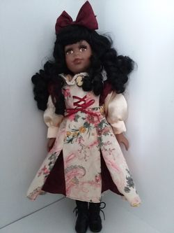 Porcelain Doll, Antique, Dress.