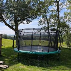 Trampoline 12FT Brand new in factory sealed box