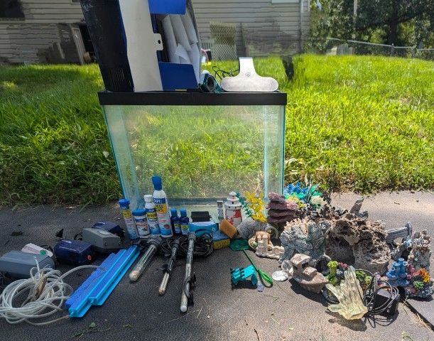 Fish Tank And Accessory Kit / Aquarium Supplies Bundle