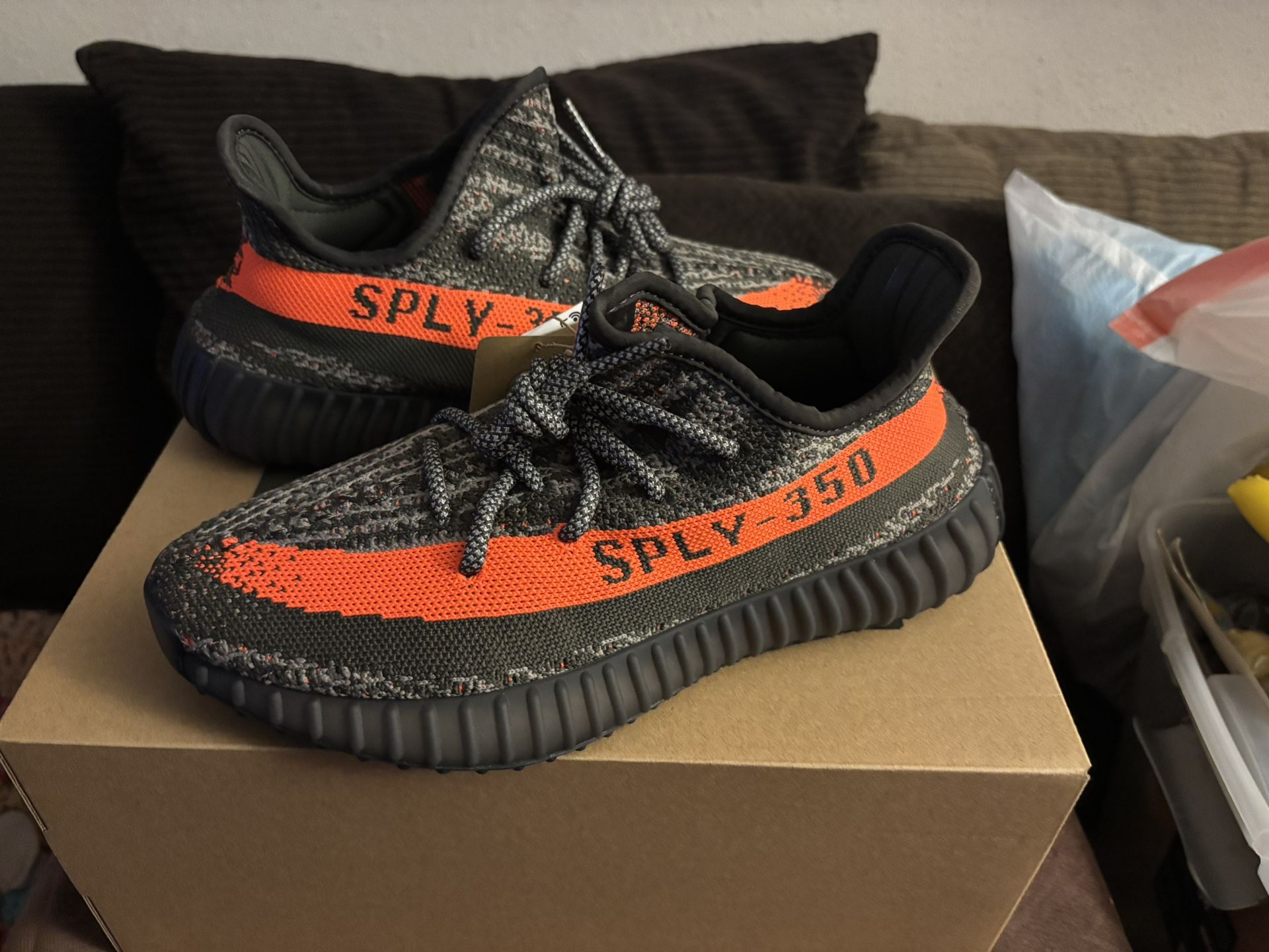 ADIDAS YEEZY BOOST 350 V2 CARBO BELUGA