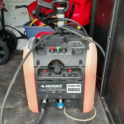 2200 Husky pressure Cleaner Good 