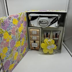 Beekman 1802 Book of Garden of Gardenia 7-pc Body Care Set W/ Box Soap Cream NEW. 
