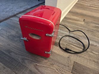 Red Frigidaire Retro Portable Mini Fridge