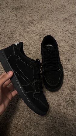 Travis Scott Jordan 1 Lows “Black Phantom” Size • 10