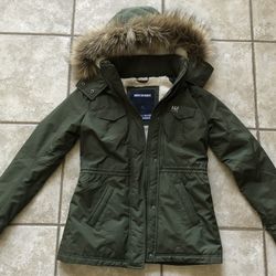 The A&F All-Season Weather Warrior Jacket – Worn only once! – Color: Green – Size: XS