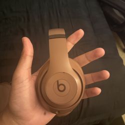 Beats x Kim studio pros