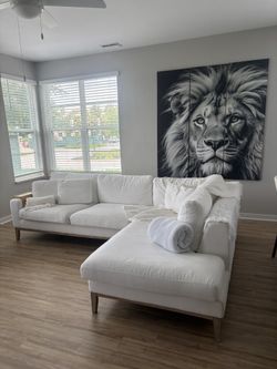 City Furniture Sectional Sofa w/ Chaise – 115” Wide