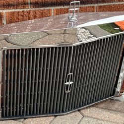 Lincoln Continental Mark V Grill