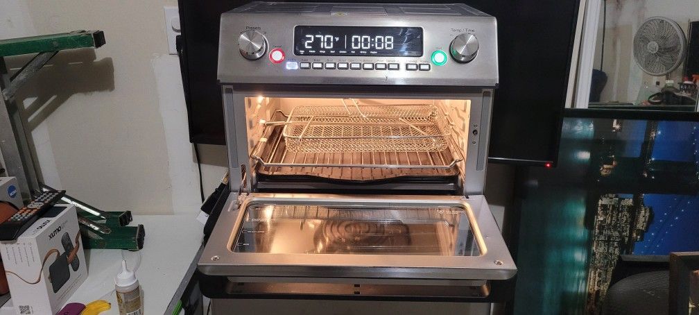 Large Air Fryer (Like New)