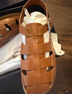BRAND NEW AUTHENTIC PRADA MEN’S LEATHER FISHERMAN SANDALS – SIZE 8