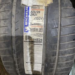 MICHELIN PILOT SPORT 4S 325/25ZR21
