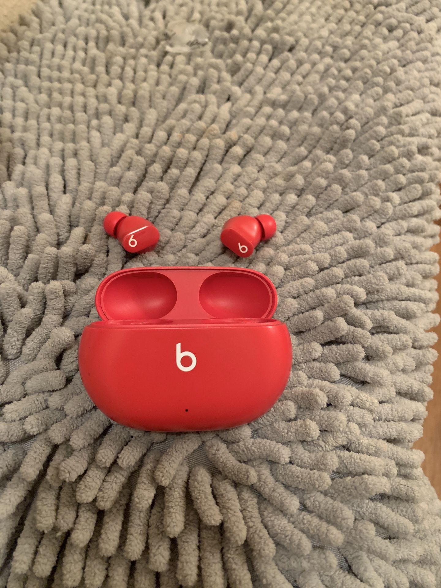 studio beats (extra bass)
