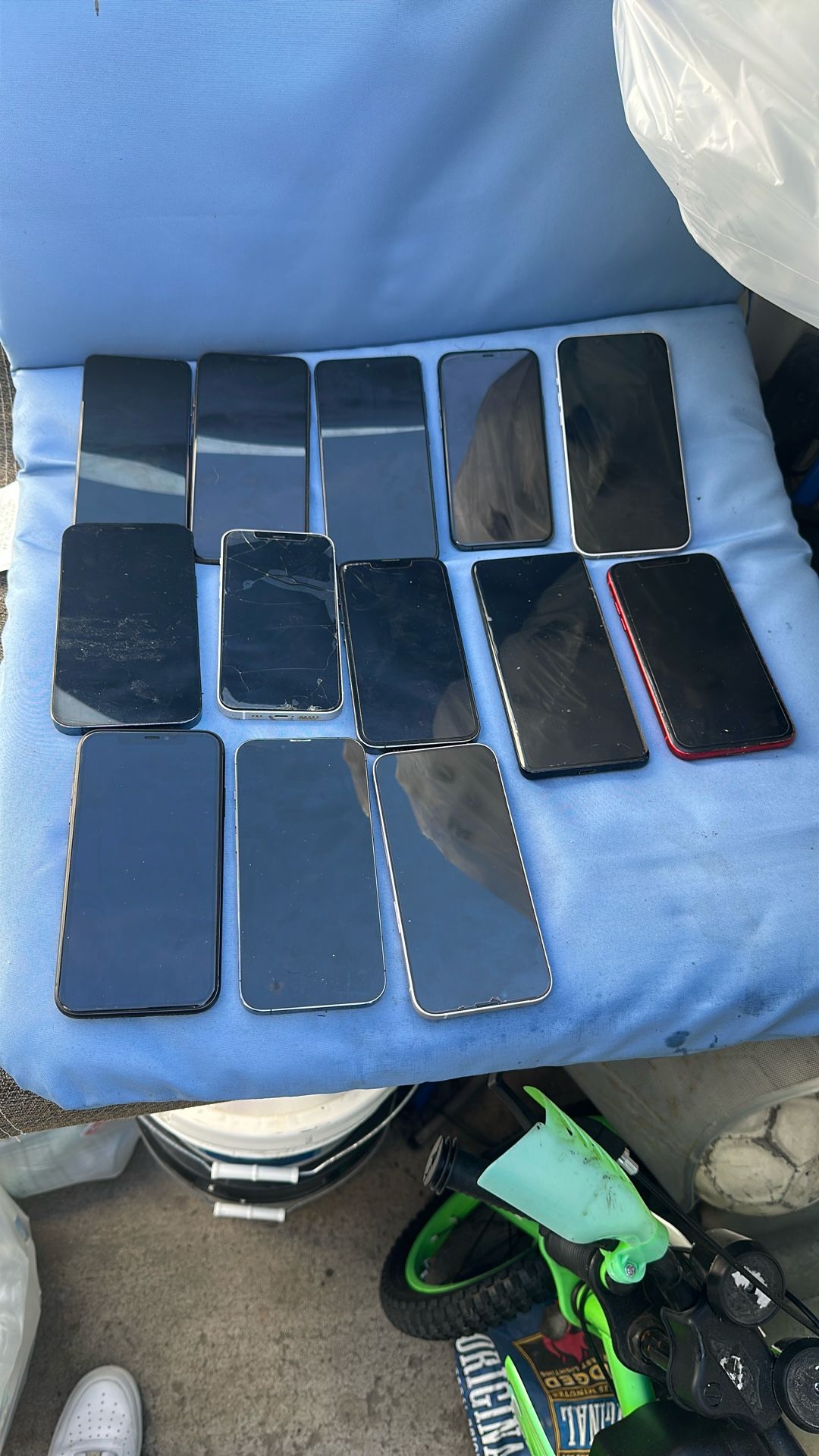 iPhones And Samsung 