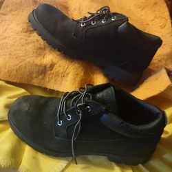 Very New Condition Timberland Hiking Camping Construction Waterproof Boots 10.5