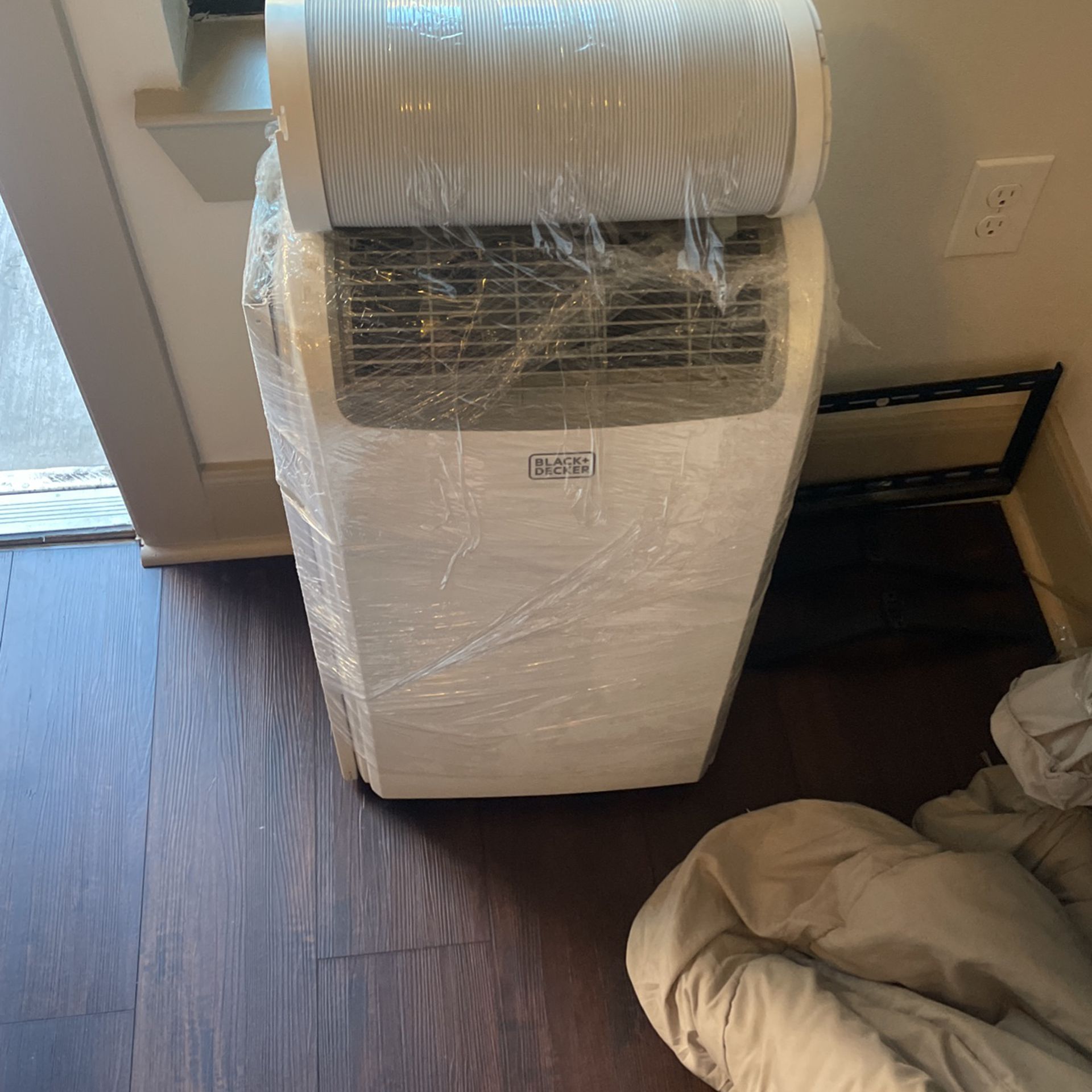 Portable AC Unit + Pickup Only