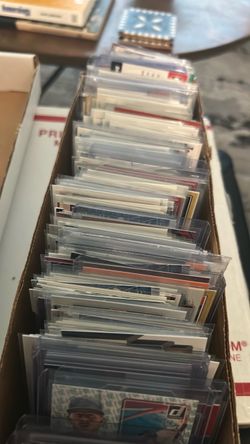 200+ baseball cards