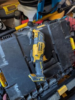 Multi tool  DeWalt  atomic