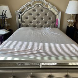 Queen Bed 