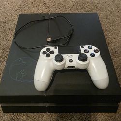 Playstation PS4 Game System