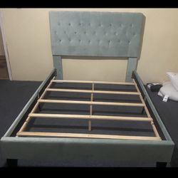 Queen Platform Bedframe No Mattress 