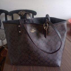 Purse  COACH  Like New Really Good Condicion