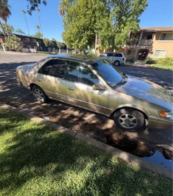 2000 Toyota Camry