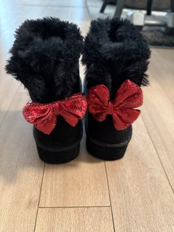 Brand New Size 7 Minnie Mouse Boots $10!