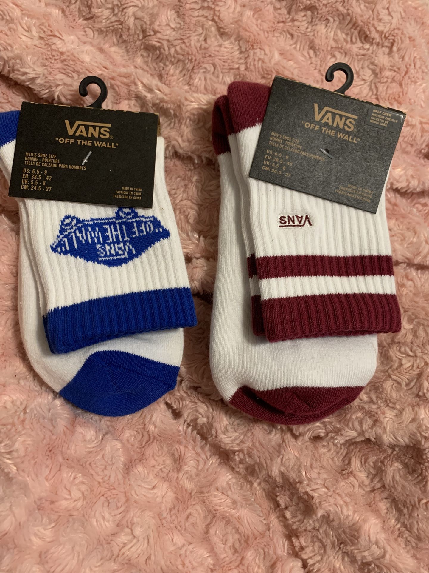2 Teen / Men Half Crew Socks Nwt